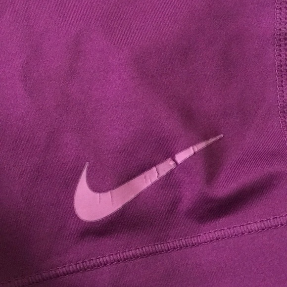 Nike Pros - Picture 2 of 4